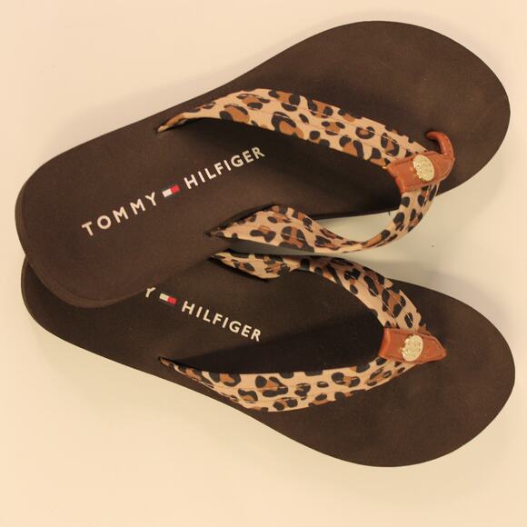 Tommy Hilfiger Flip Flops Leather Accent Leopard Brown Sz 6? - Picture 2 of 3